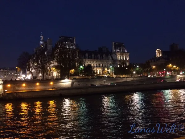 Paris by night 